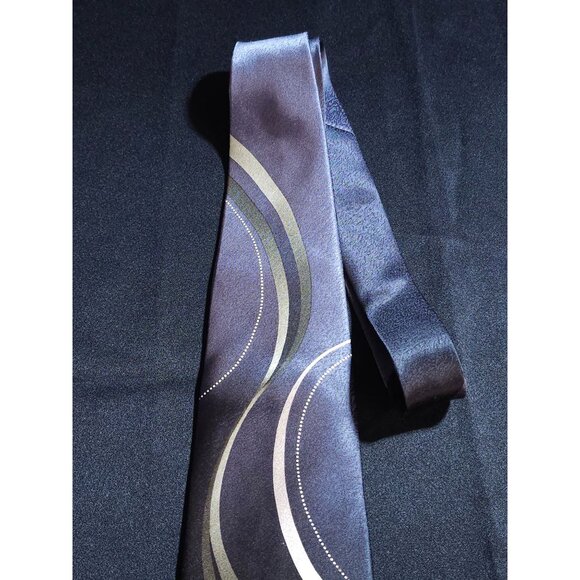 Elegant Pierre Cardin Men's Silk Tie With Modern Wave Pattern In Black & Gray - Picture 6 of 10